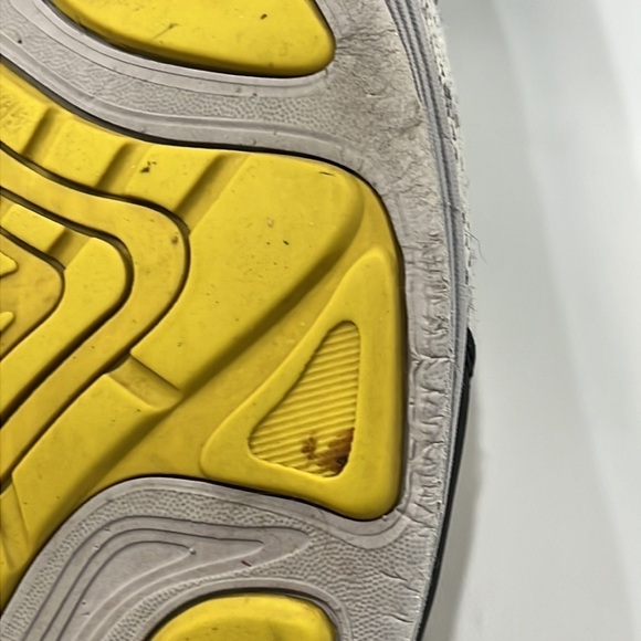 Vionic “Malta” sneaker size 9.5 - Picture 10 of 15